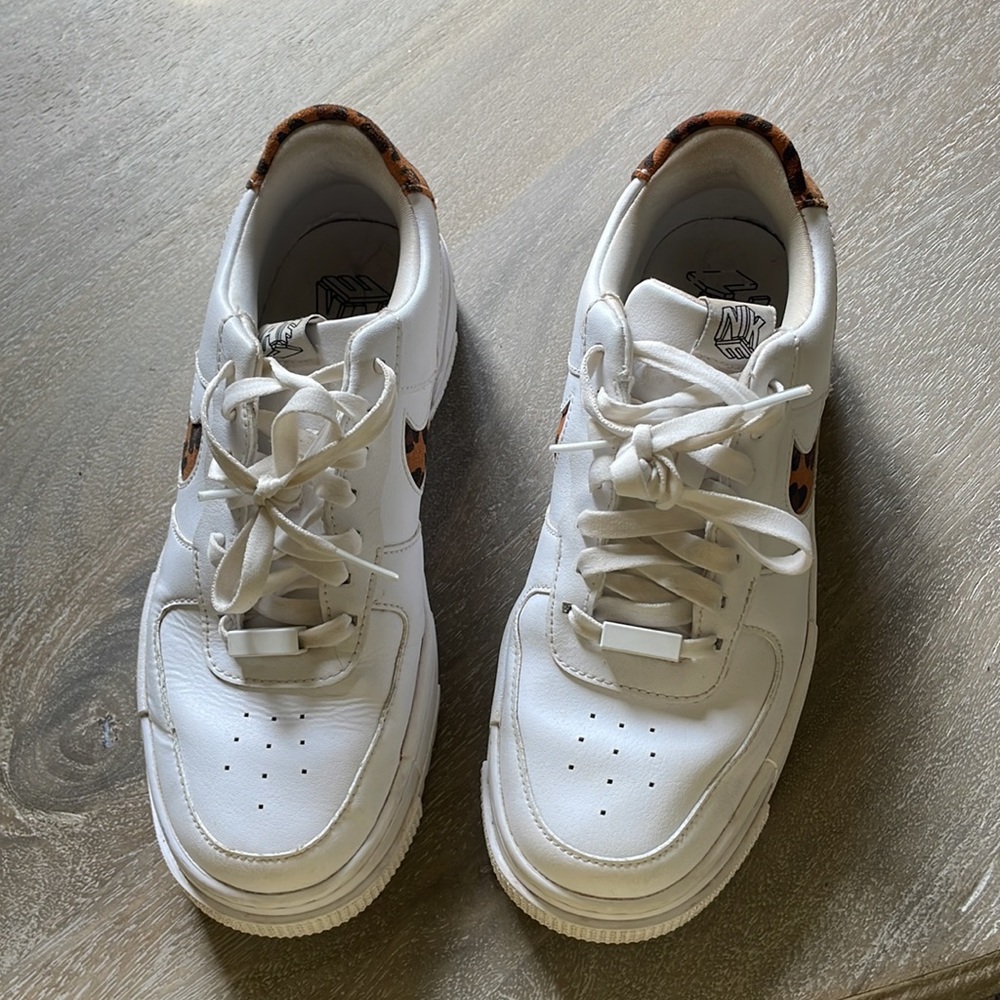 Women’s Nike Air Force 1 size 8